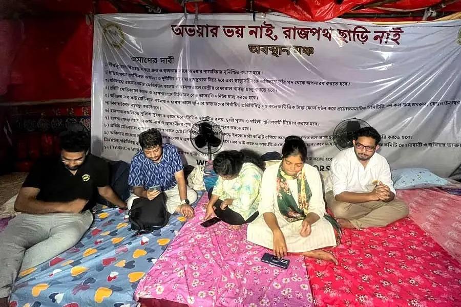 On Day 10 of doctors’ hunger strike, Bengal govt and associations meet today [Video]