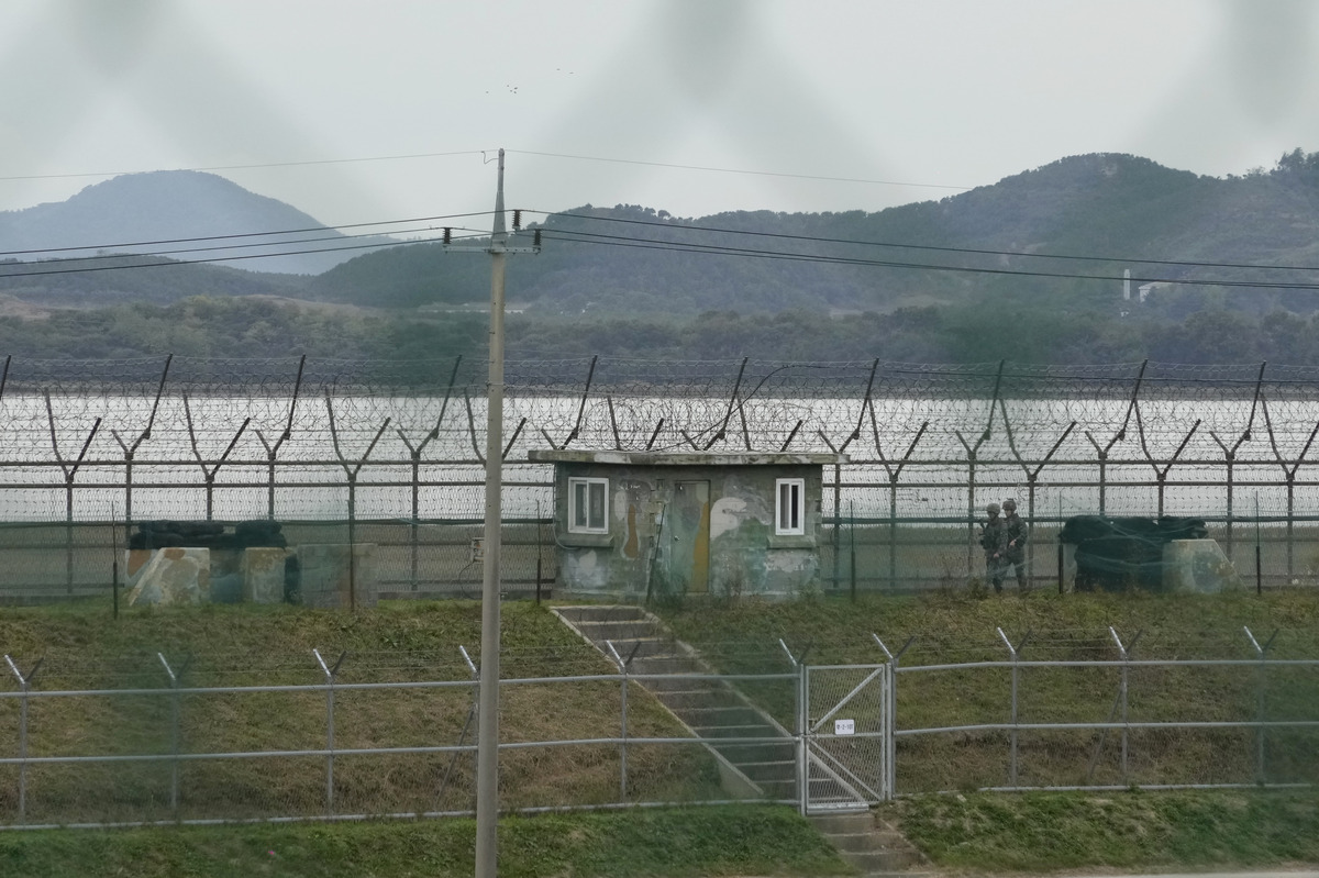 North Korea Blows Up Roads in Ominous Move Against South Korea [Video]