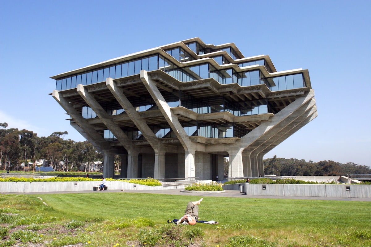 UC San Diego Now Requires Students to Take a Class on Climate Change [Video]