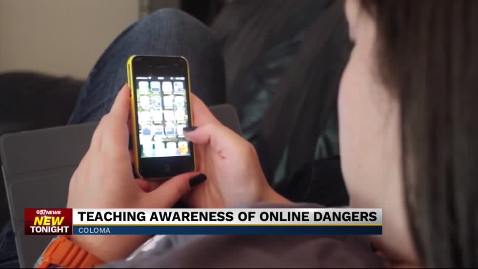 Berrien County Prosecutor presents to Coloma students about the dangers of social media [Video]