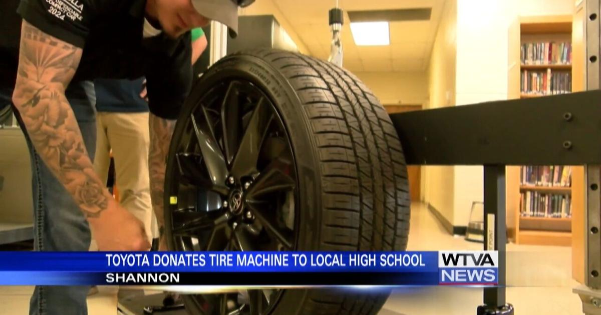 Toyota donates mobile tire changing station to Shannon High School | Local [Video]