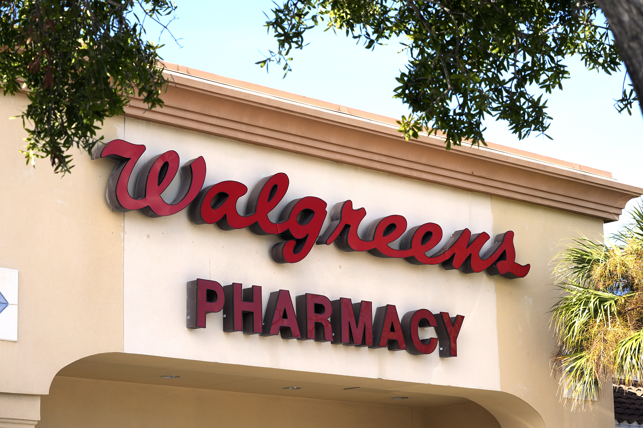 Walgreens Plans to Close 1,200 U.S. Stores to Boost Struggling Business [Video]