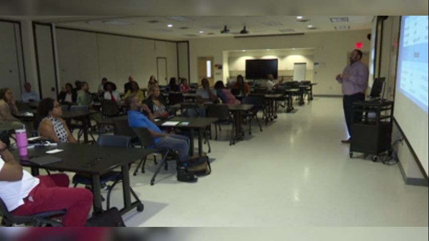 East Baton Rouge Parish School Board member hosts event for minority and women-owned businesses [Video]