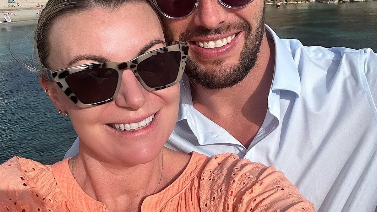 Billi Mucklow and Andy Carroll’s divorce is ‘getting nasty’: She is ‘determined to get everything she can’ while he moves on with Lou Teasdale… as mystery of how they met is solved [Video]