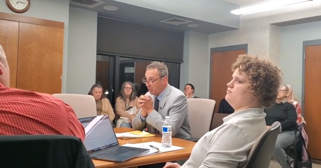 Panel turns down proposal discouraging migrant resettlements in Kenosha County [Video]