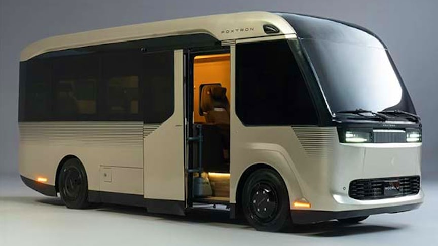 Foxtron MODEL U Mid Sized Electric Bus Full Reveal [Video]