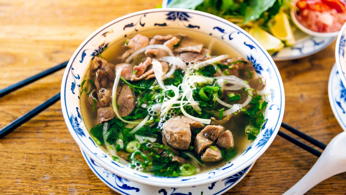 UK restaurant which trademarked ‘pho’ responds to TikTok backlash [Video]