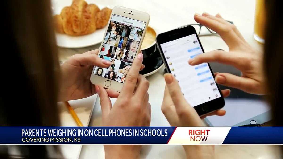 Johnson County, Kansas school district considers cellphone ban [Video]