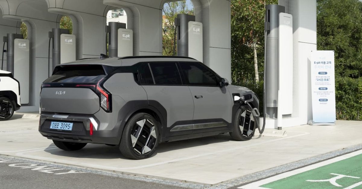 Kia’s cheaper EV2 spotted out in the wild for the first time [Video]