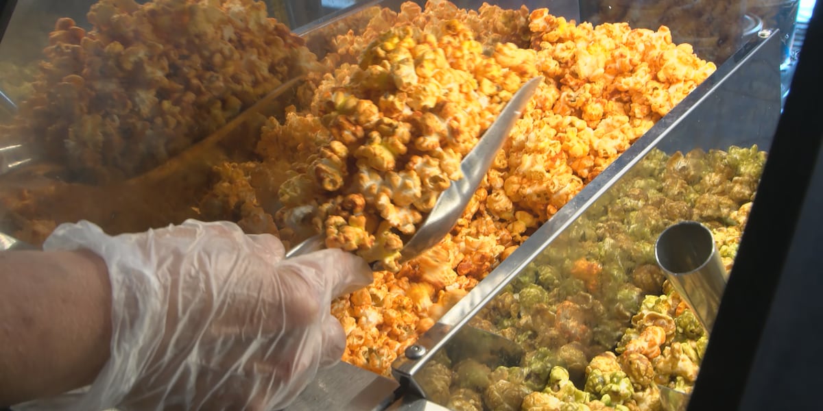 Crunch Time Gourmet Popcorn and Apples opens in Bridgeport [Video]