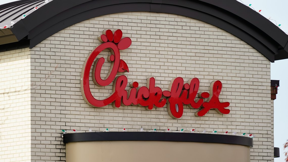 Chick-fil-A first restaurant in Asia, Singapore [Video]