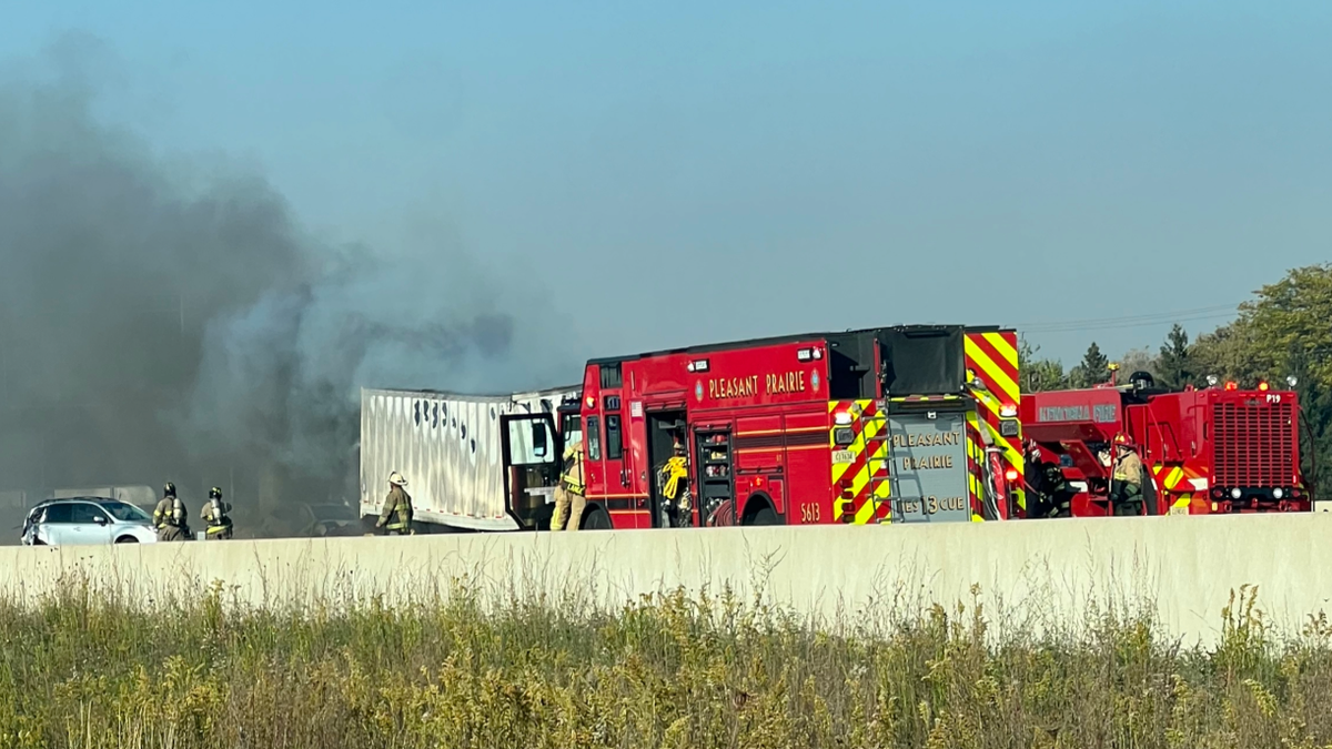 Major crash closes I-41/94 near Kenosha, traffic disrupted [Video]