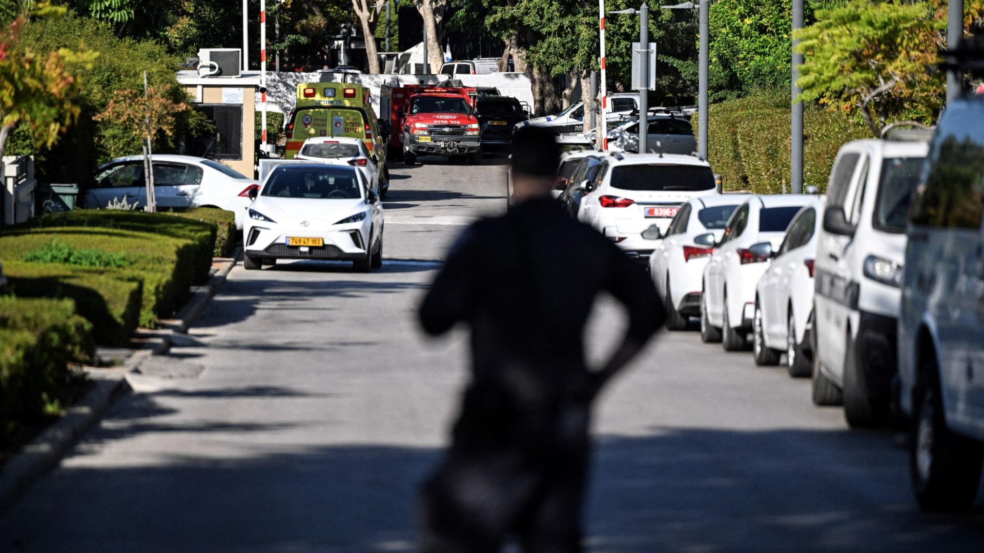 Israel PM Netanyahus home targeted in Hezbollah drone strike launched from Lebanon as blasts rock northern Israel [Video]