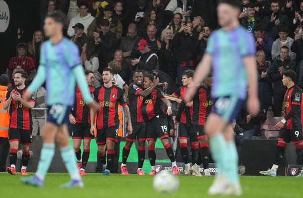 Arsenal suffer title blow at Bournemouth after Saliba red card [Video]