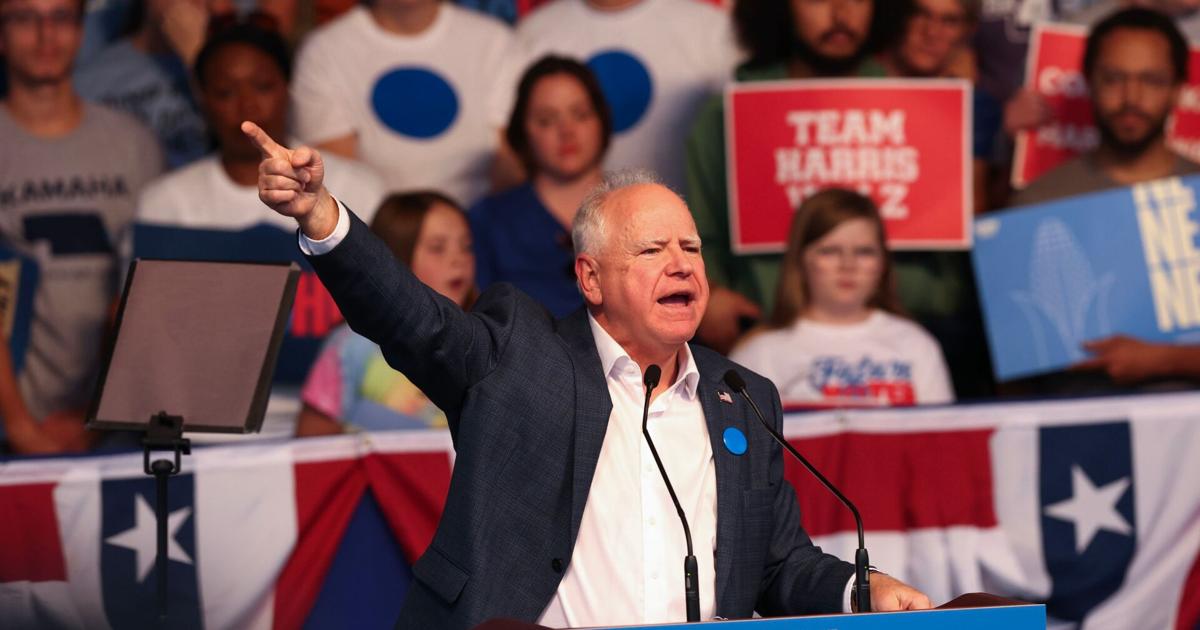 Democratic vice presidential nominee Minnesota Gov. Tim Walz speaks at a rally in Papillion [Video]