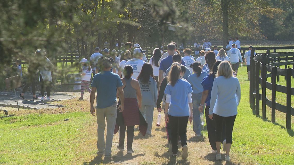 Community gathers to honor suicide victim who was bullied [Video]