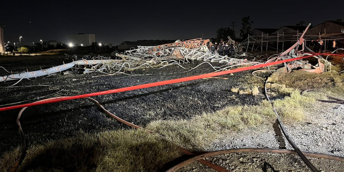 Helicopter crashes in Houston, killing 4 and destroying a radio tower, officials say [Video]