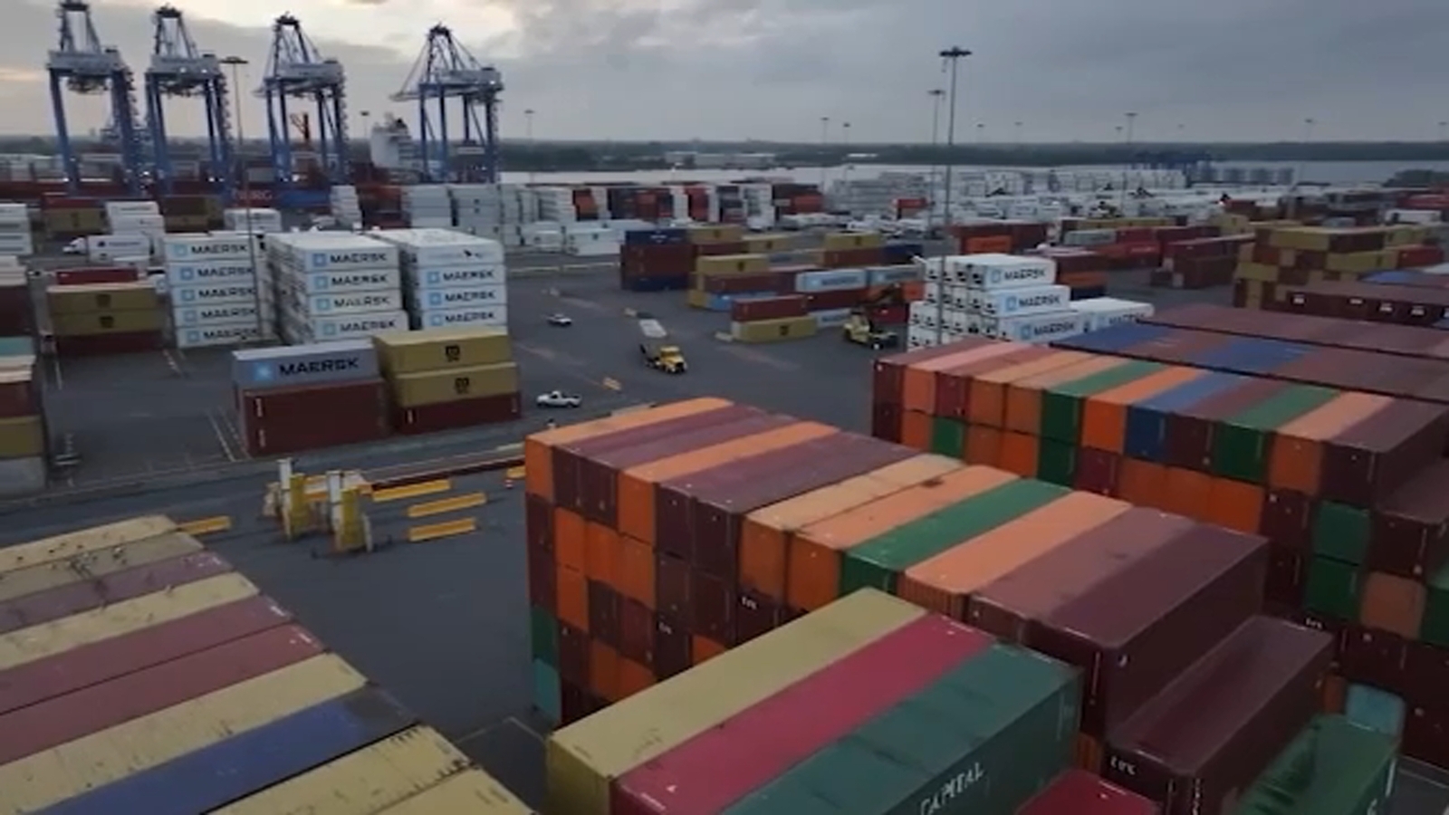 Port strike update: Dockworkers strike suspended until Jan 15, to return to the bargaining table to negotiate outstanding issues [Video]