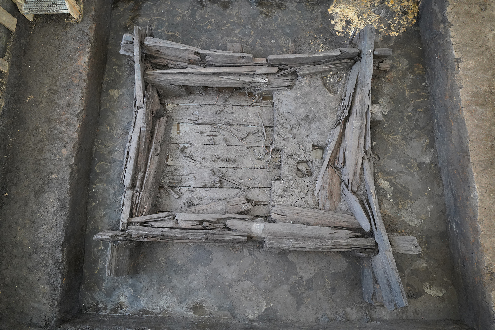 Archaeologists Discover ‘Extraordinary’ 2,600-Year-Old Burial Chamber [Video]