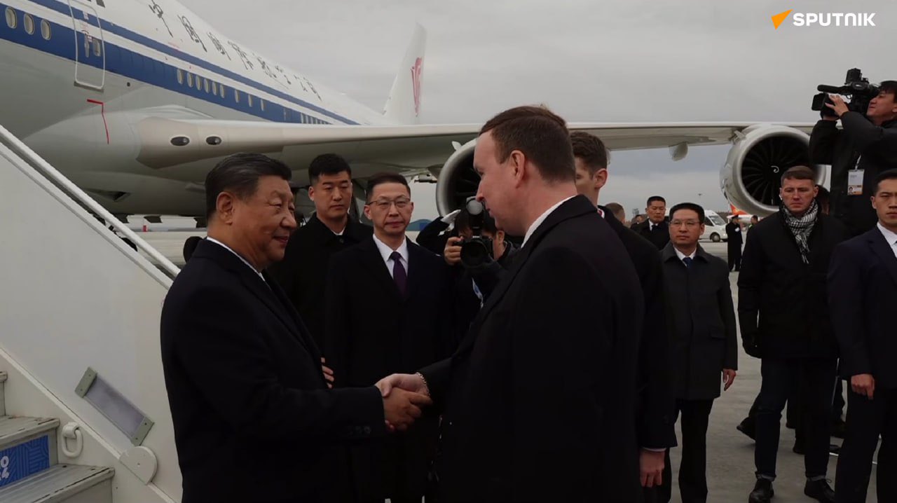 President Xi Jinping Arrives in Kazan for BRICS Summit [Video]