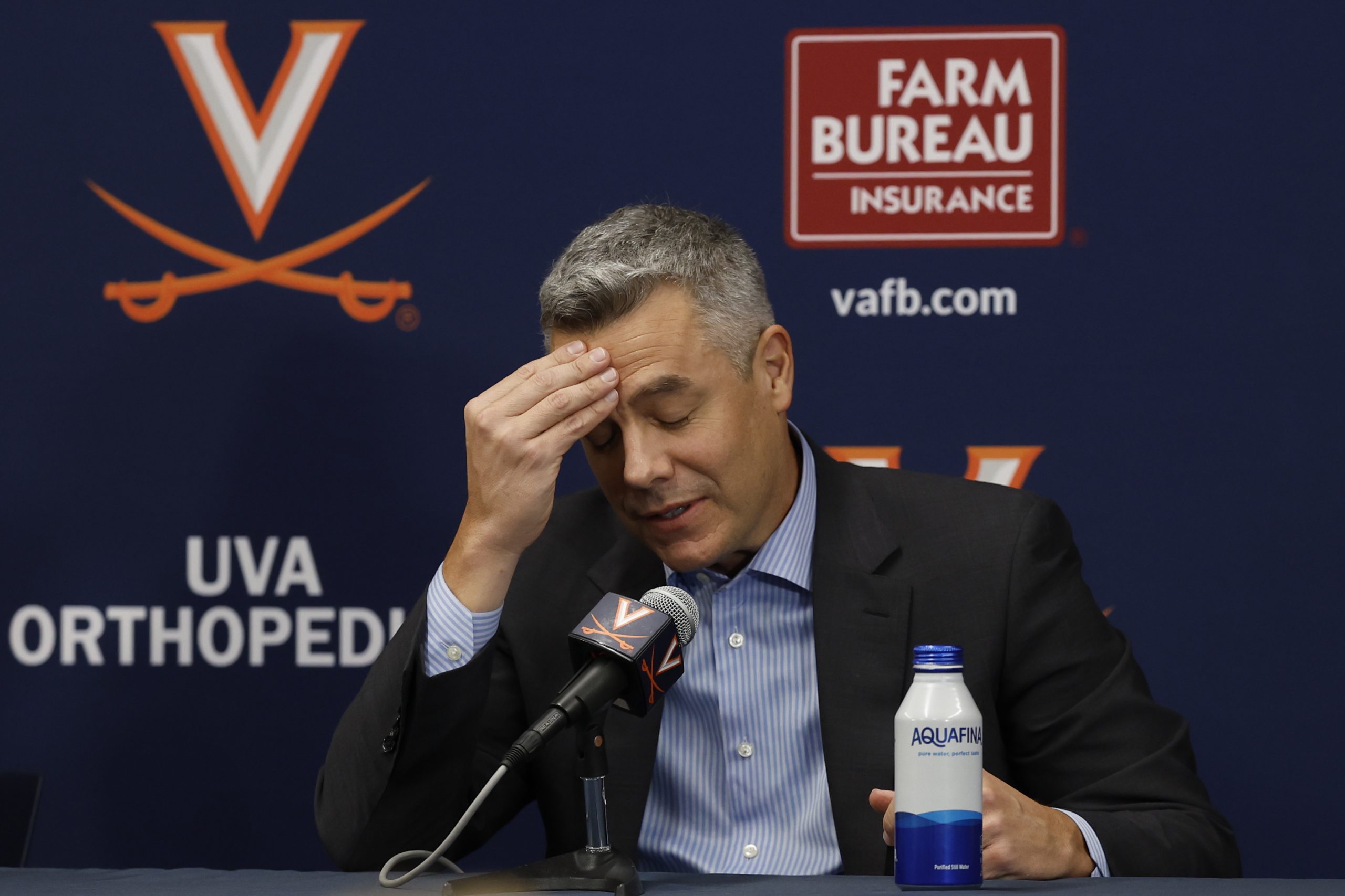 Tony Bennett’s retirement is yet another sign of college basketball’s brain drain [Video]