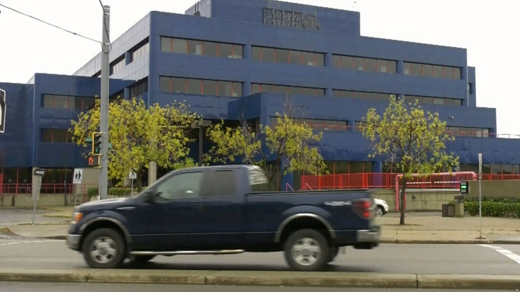 Edmonton Public Schools requests inquiry board, delaying strike and union reach deal [Video]