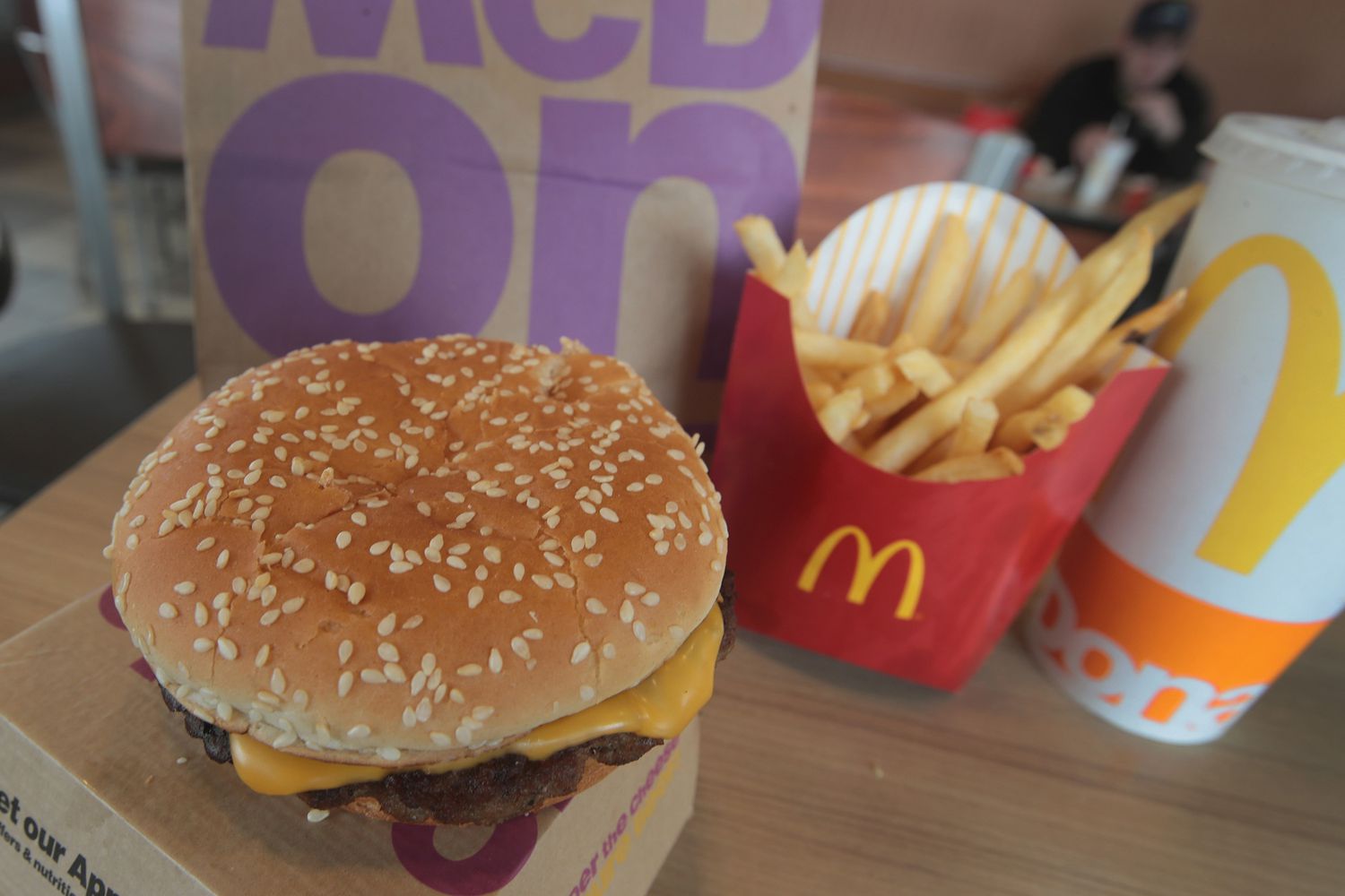 McDonalds Quarter Pounders Linked to E. Coli Outbreak [Video]