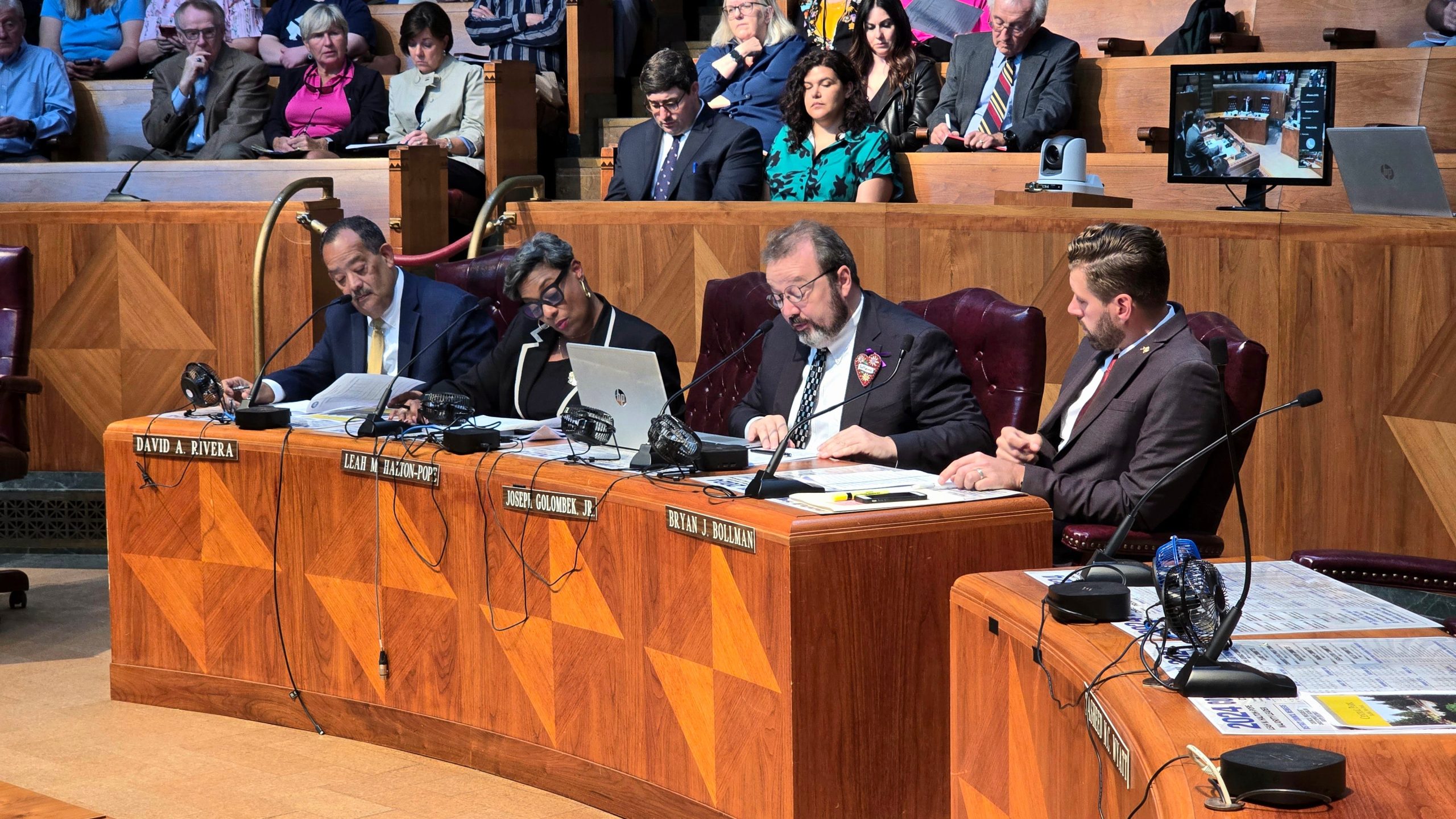 Buffalo Common Council on giving landmark status to churches [Video]