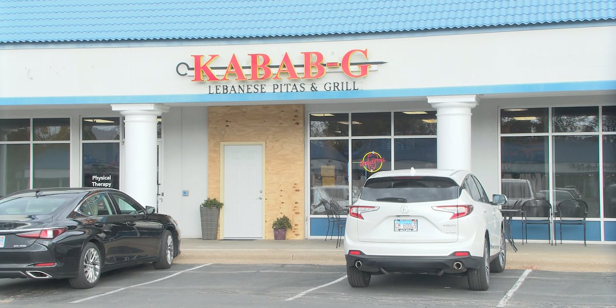 Kabab-G in Peoria reopens after vehicle crashes into building [Video]