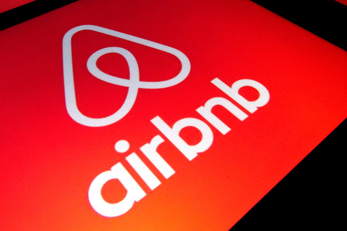 Airbnb rentals link to increase in London crime, study suggests [Video]