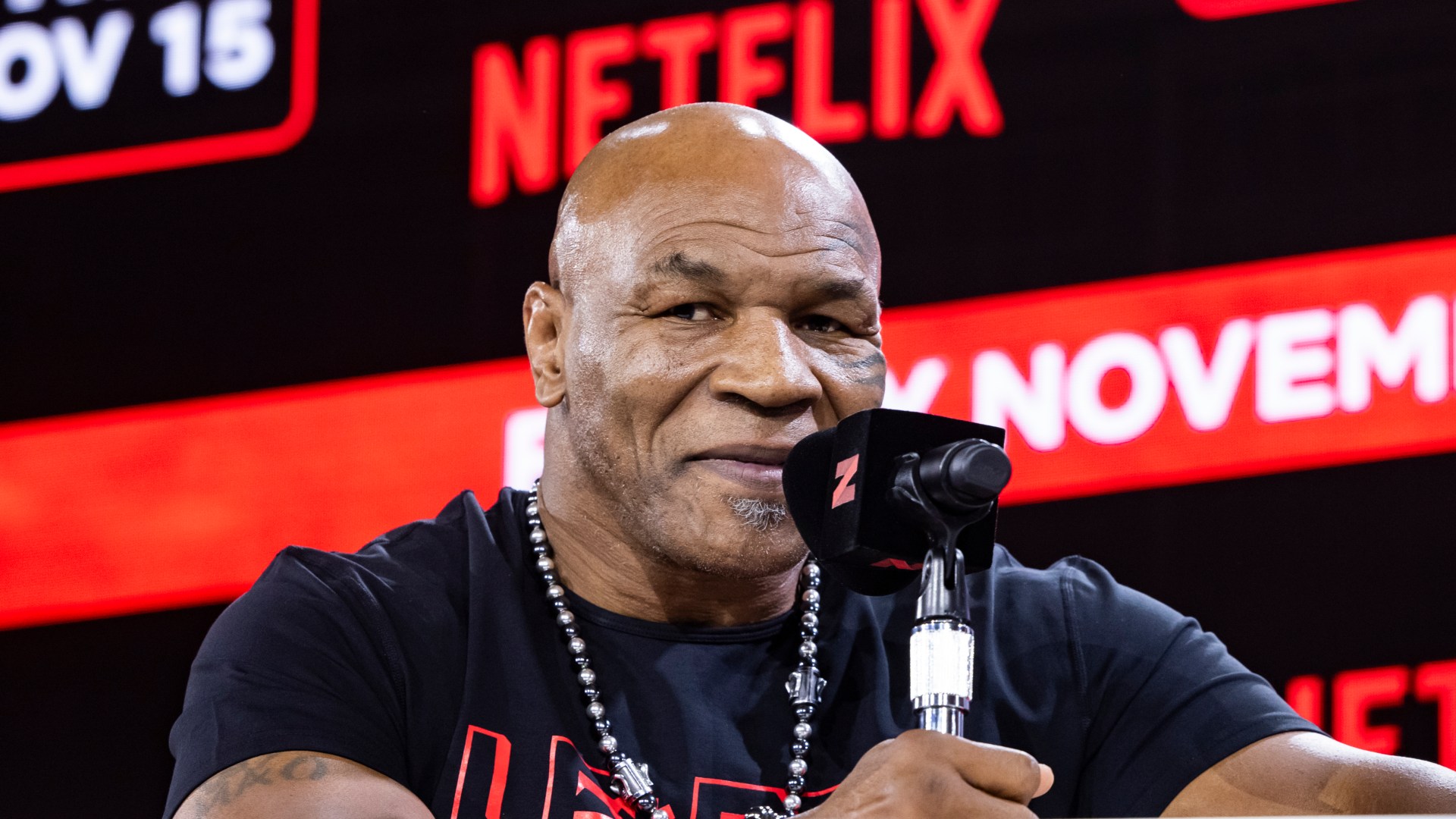 Mike Tyson highlights distinct difference between him and Jake Paul with chilling eight-word comparison [Video]