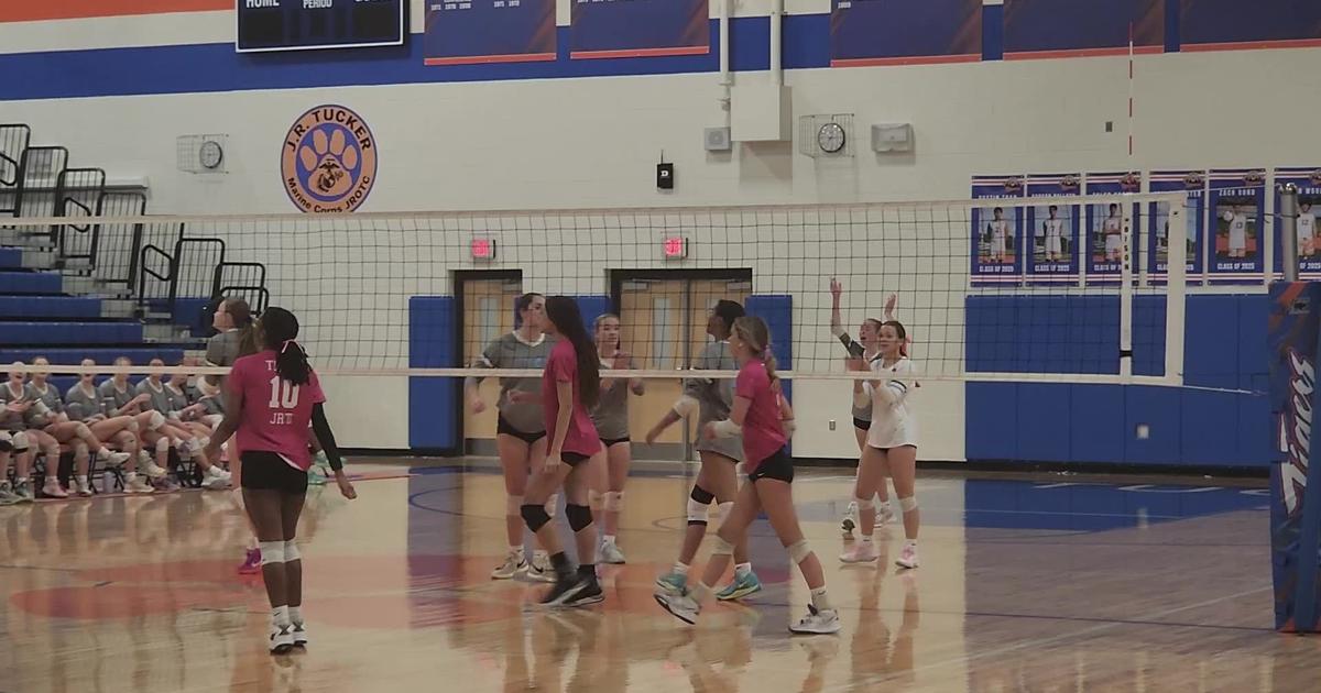 Hanover’a Kahlia Lewis scores a point for the Hawks [Video]