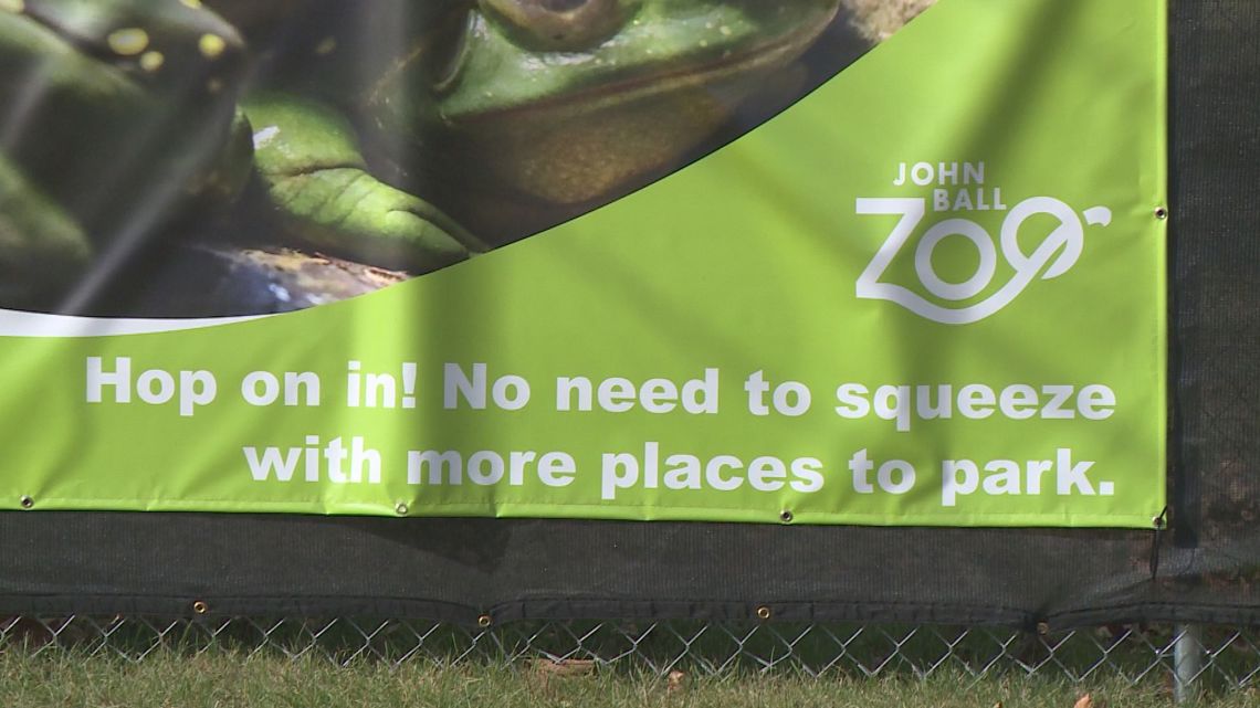 John Ball Zoo is focusing on making their parking lot green [Video]