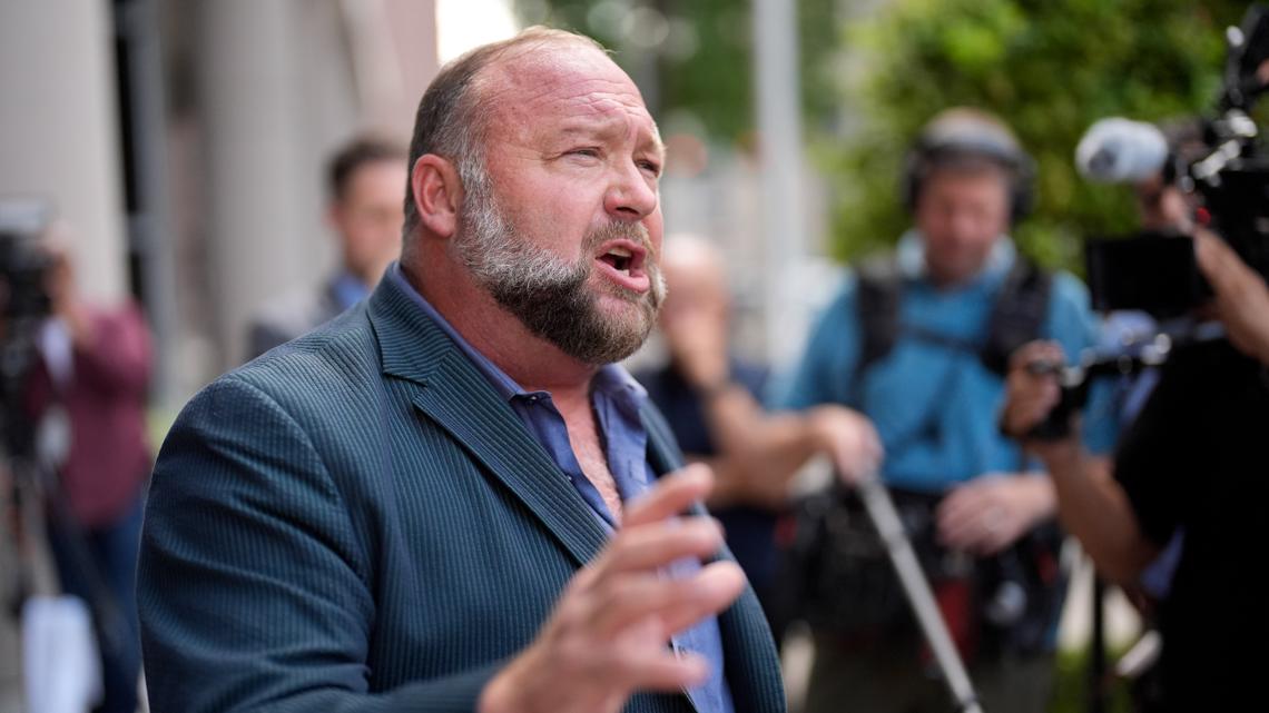 Alex Jones tries protecting social media accounts from auction [Video]