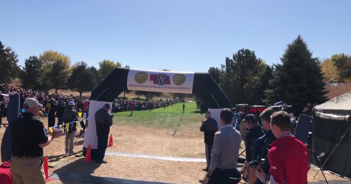 Juan Gonzalez state meet record 14:52 [Video]