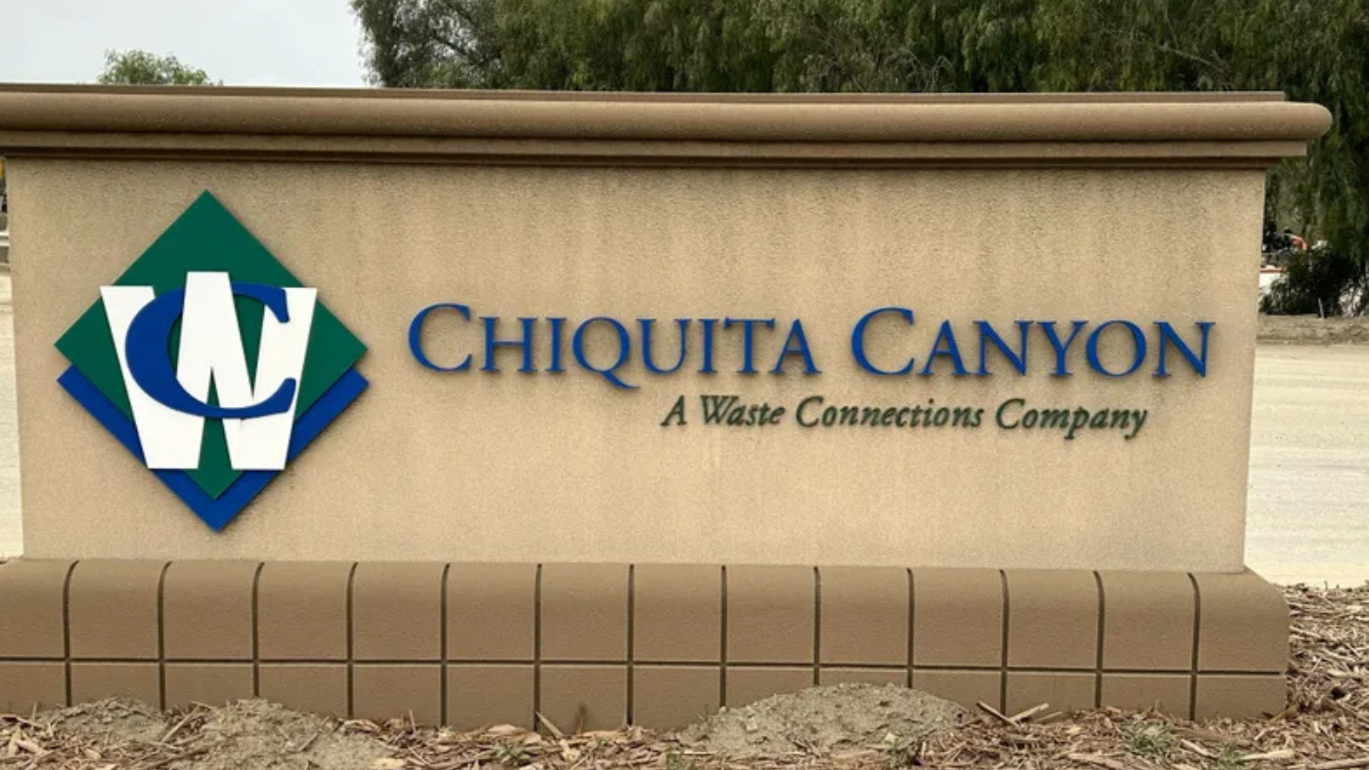 L.A. County to launch odor assessment on Chiquita Canyon [Video]