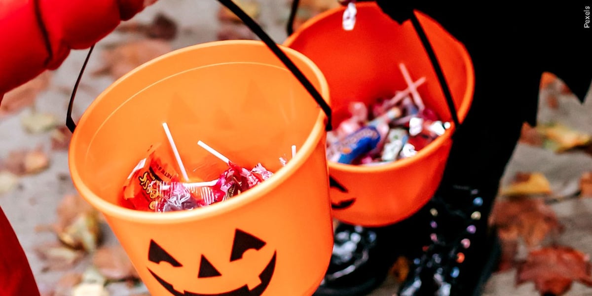 Last-minute donations for annual trunk-or-treat [Video]