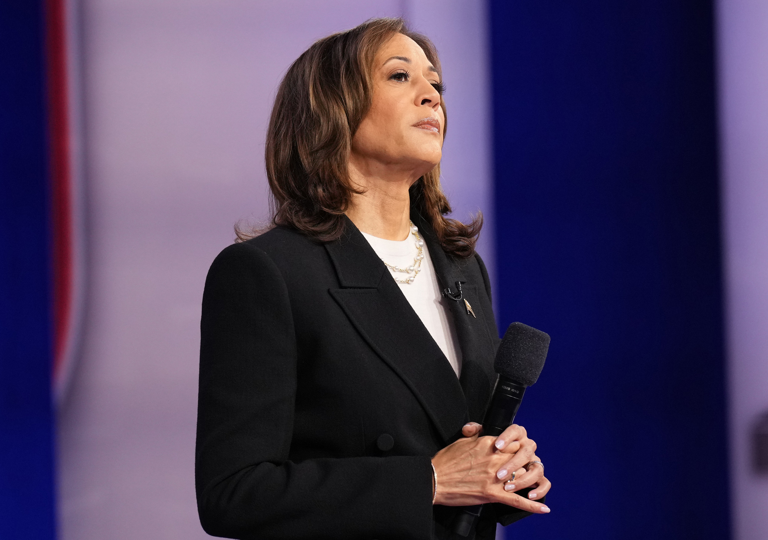 Is Kamala Harris in a Media Doom Loop? [Video]