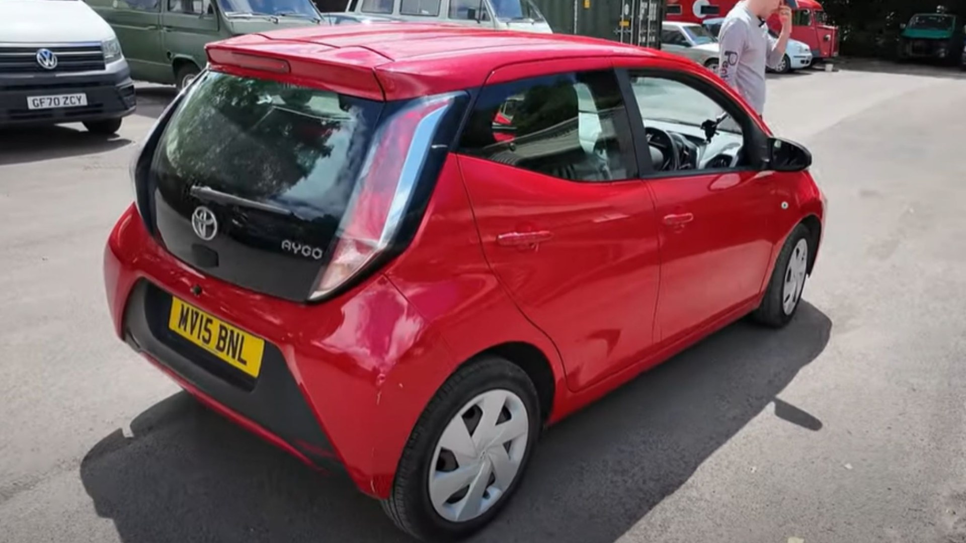 I transformed UK’s smallest car into camper with 6ft bed & water tap – no one will know so you can park anywhere [Video]