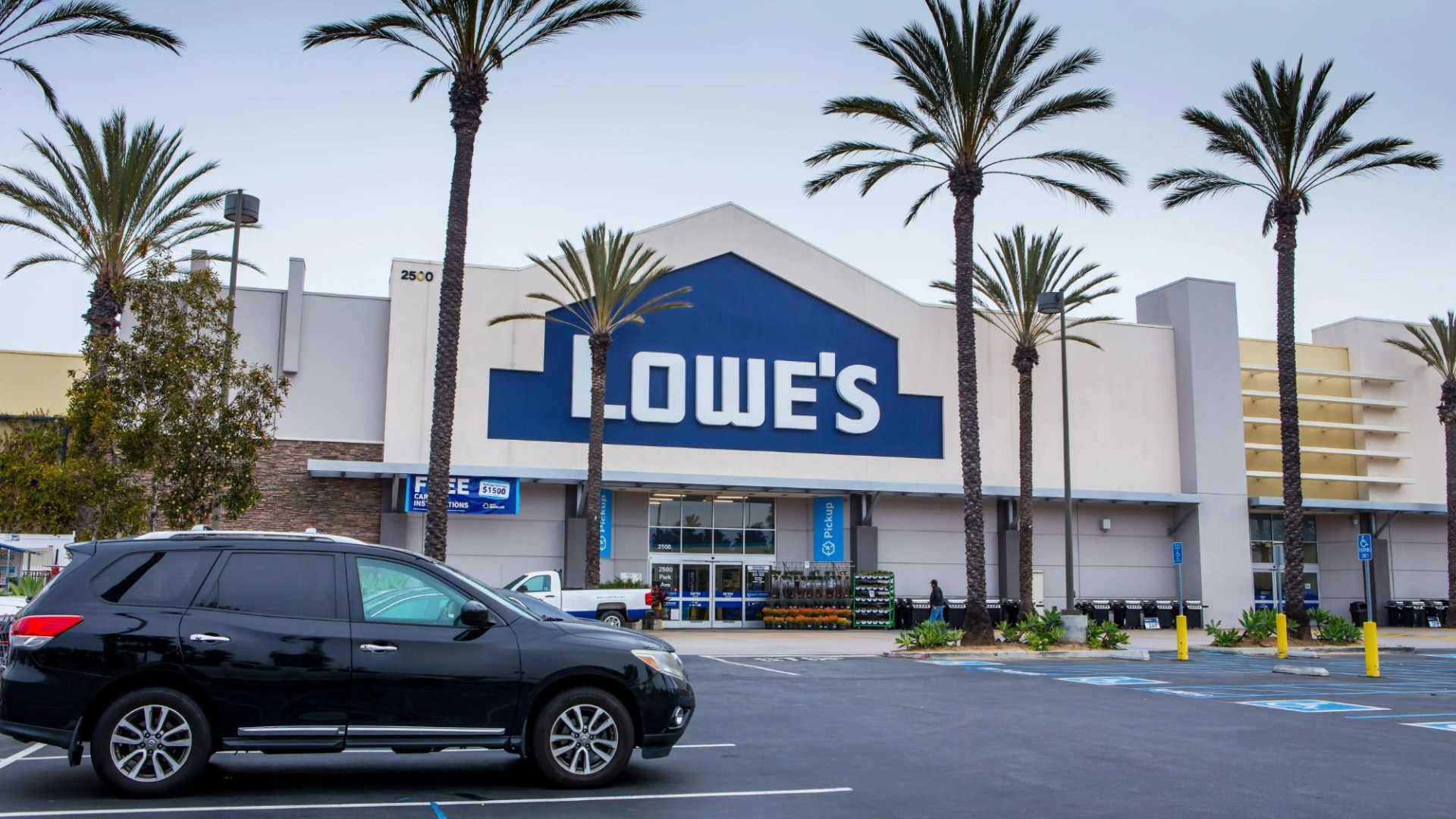 Lowe’s apologizes after ‘unacceptable’ overcharge leading to ‘another bad experience’ – but shopper refuses chain’s plea [Video]