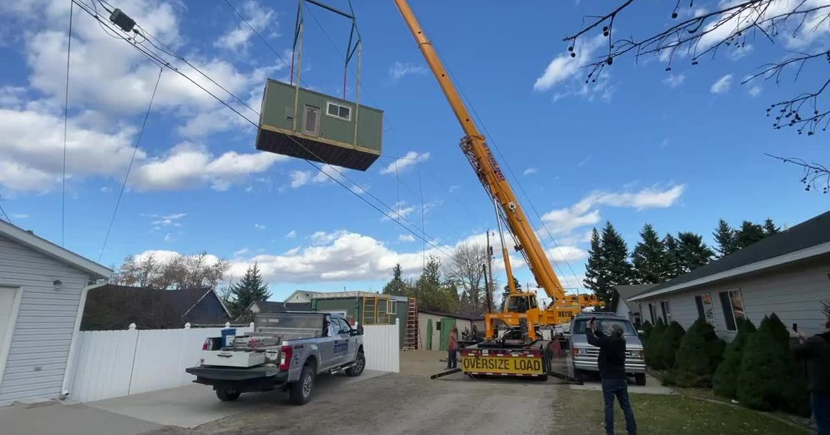 Tiny home lift in Red Lodge [Video]