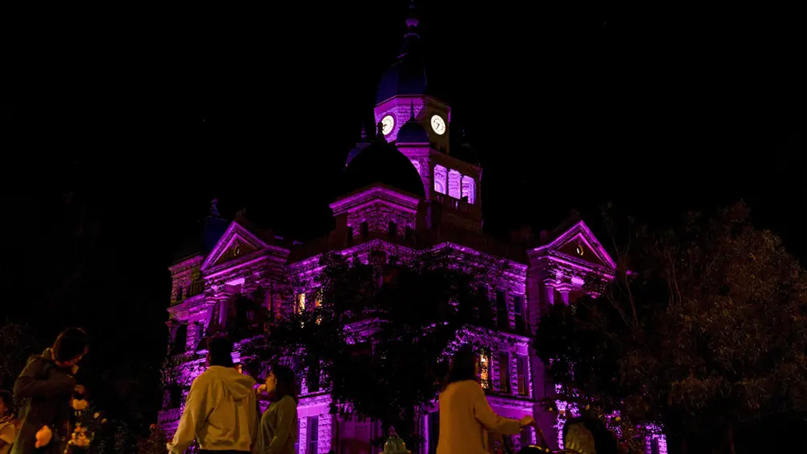 Denton renames itself Halloween, Texas, and planning 31 days of events to drive up tourism and family entertainment [Video]