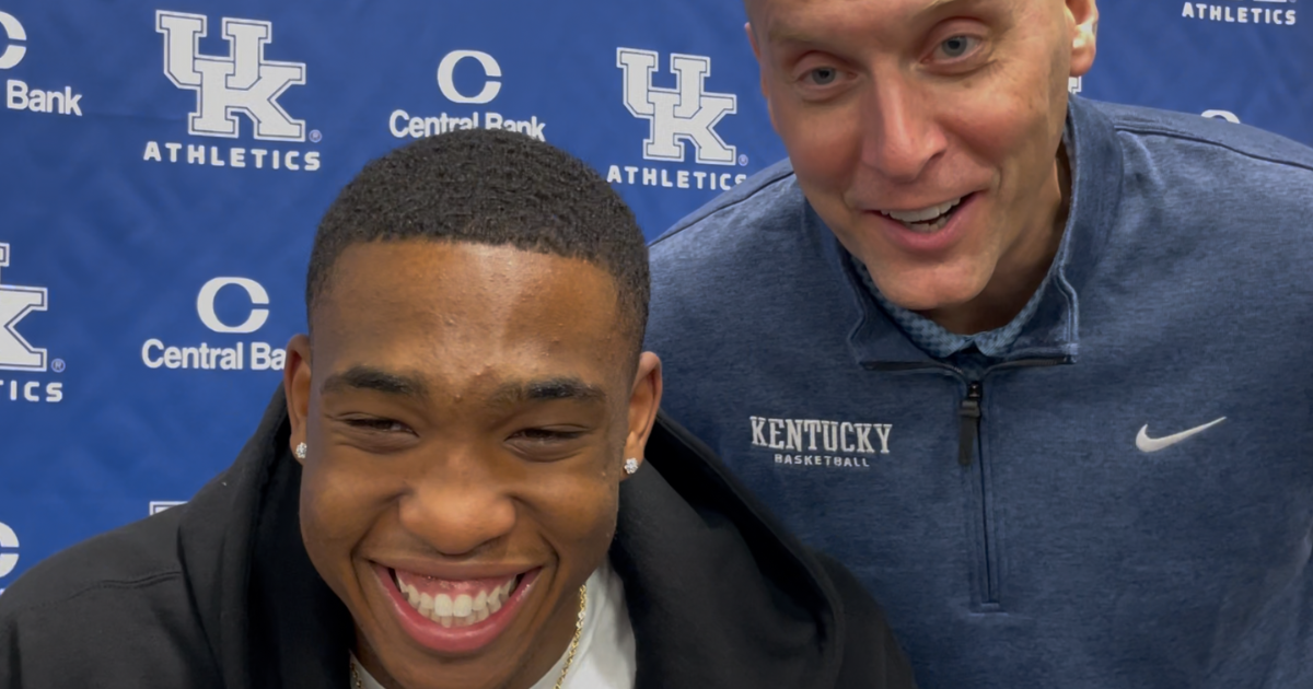 Mark Pope crashed the player interviews following exhibition win [Video]