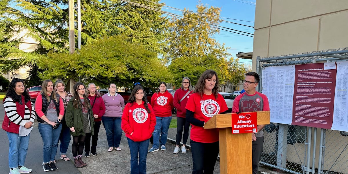 Albany teachers’ union authorizes strike as bargaining talks with district stall [Video]