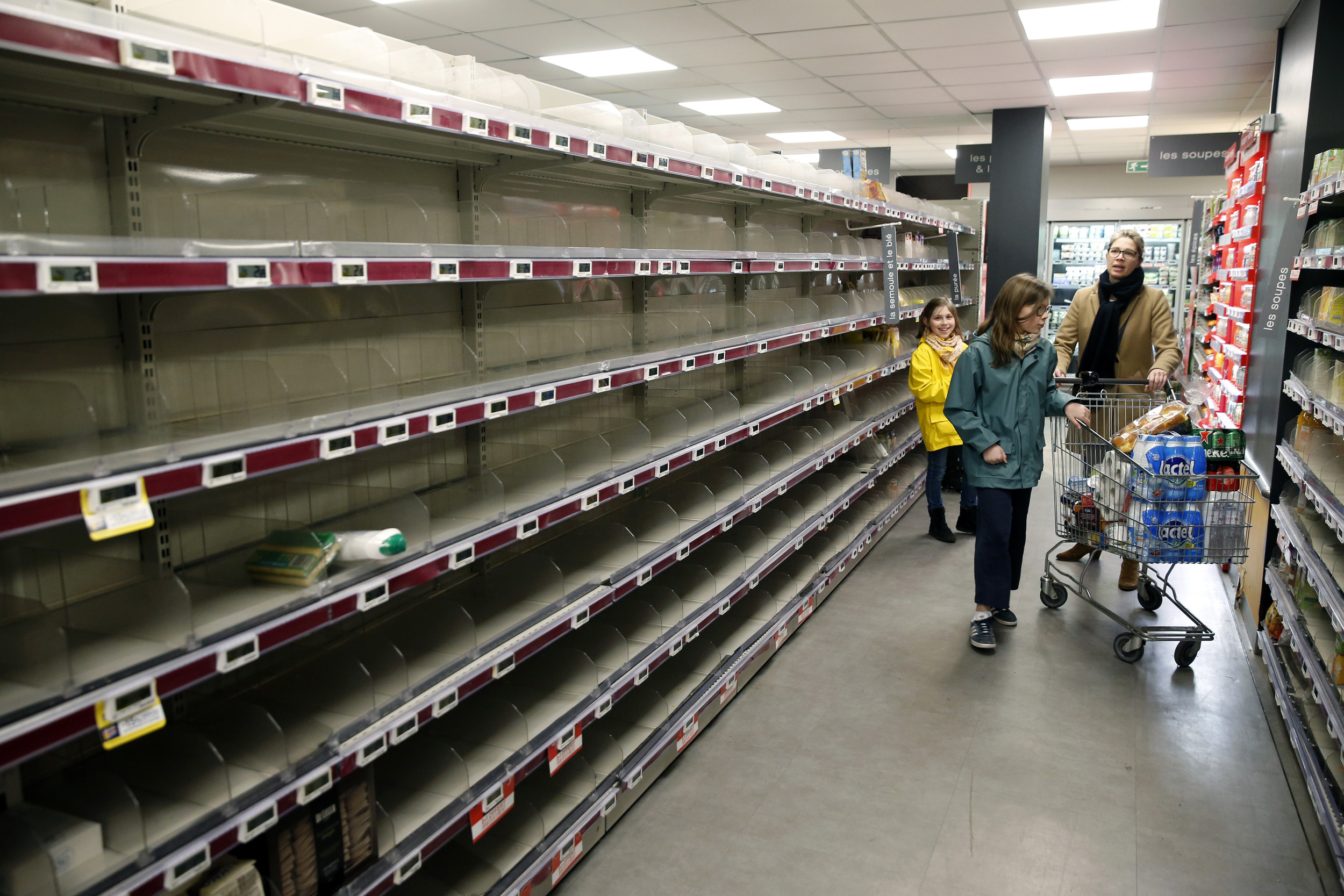 Europeans Told to Stockpile Food in Case of War With Russia [Video]