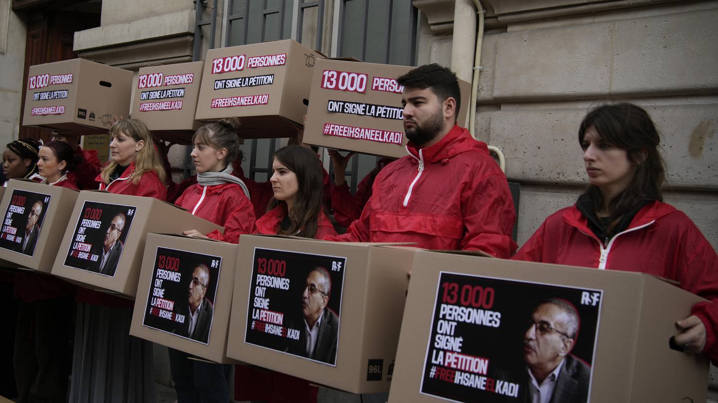 Algeria pardons and releases journalist who became a key voice during 2019 pro-democracy protests  Boston 25 News [Video]