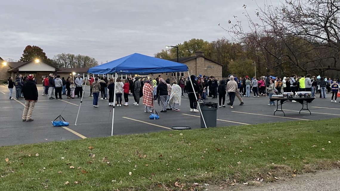 Vigil to remember Coventry High teen siblings killed in fire [Video]