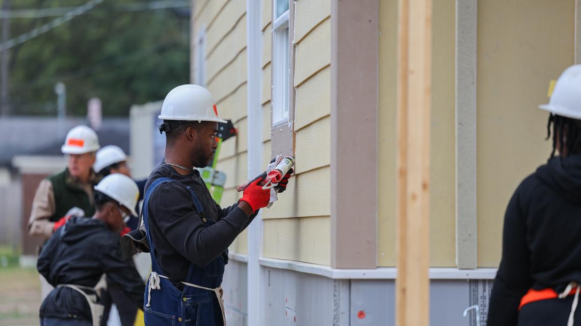 MPD and Habitat for Humanity build homes in North Memphis [Video]