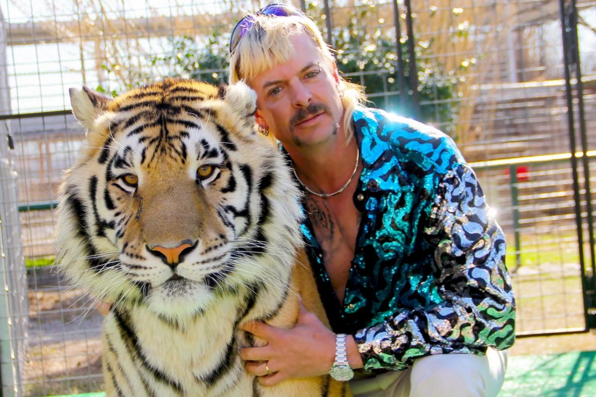 ‘Tiger King’ Joe Exotic Announces Engagement To Prison Mate 28 Years His Junior [Video]