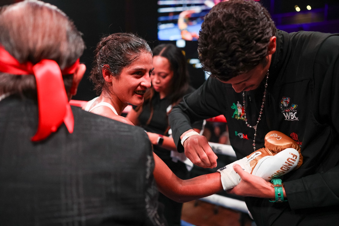 Boxing Results: Gabriela Fundora Stops Alaniz In The 7th, And Wins The Undisputed Flyweight Crown [Video]